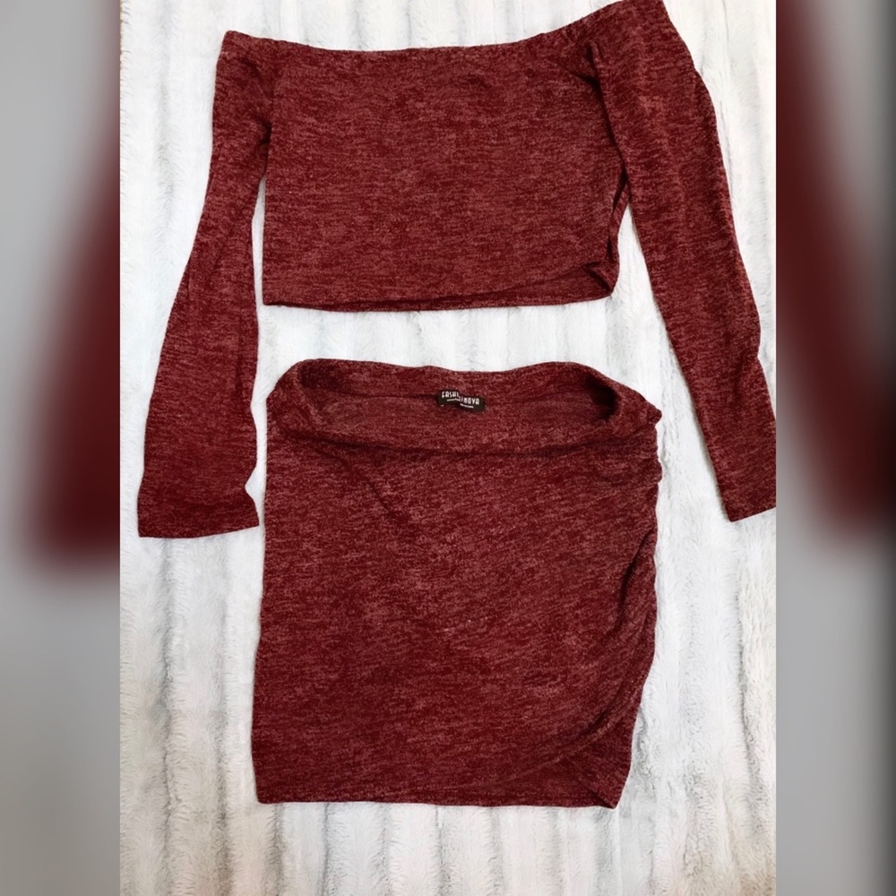 Owen Off Shoulder Skirt Set - BurgundySHARE